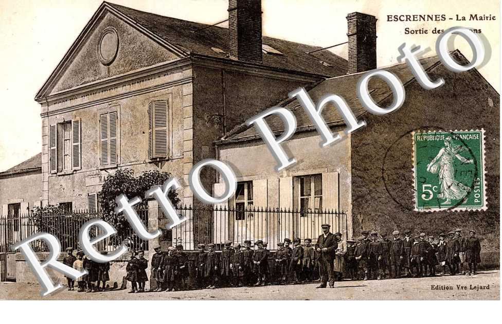 la mairie, sortie des garcons