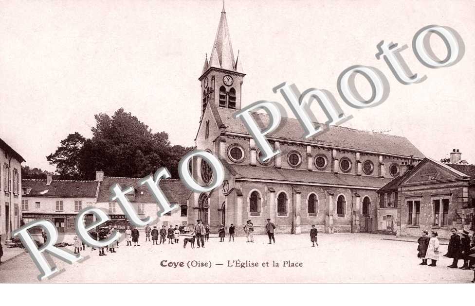 L'eglise et la place