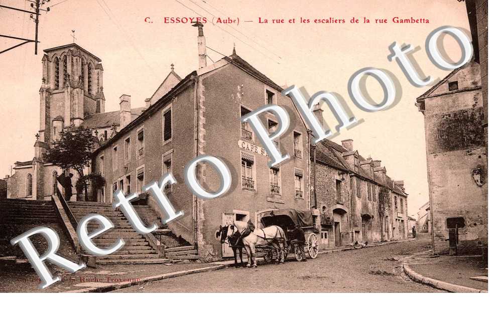 la rue et les Escaliers de la Rue Gambetta