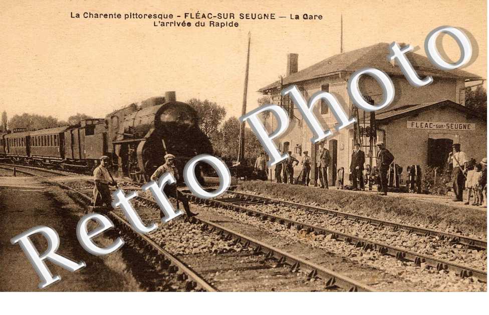 LA GARE L'ARRIVEE DU RAPIDE