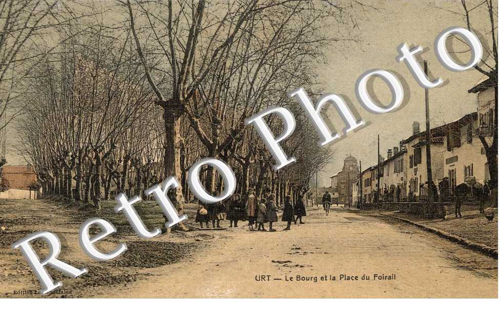 Le bourg et la place de Foirail