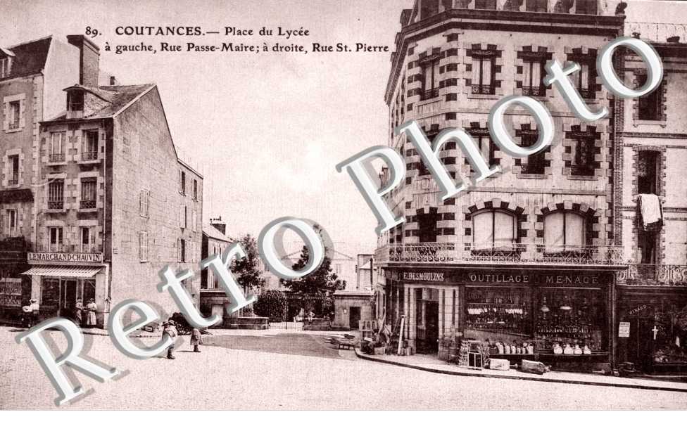 place du Lycee, a gauche, rue Passe-Maire, a droite, rue St-Pierre