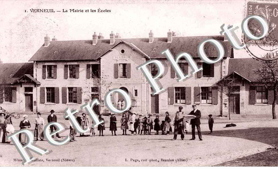 la mairie et les ecoles