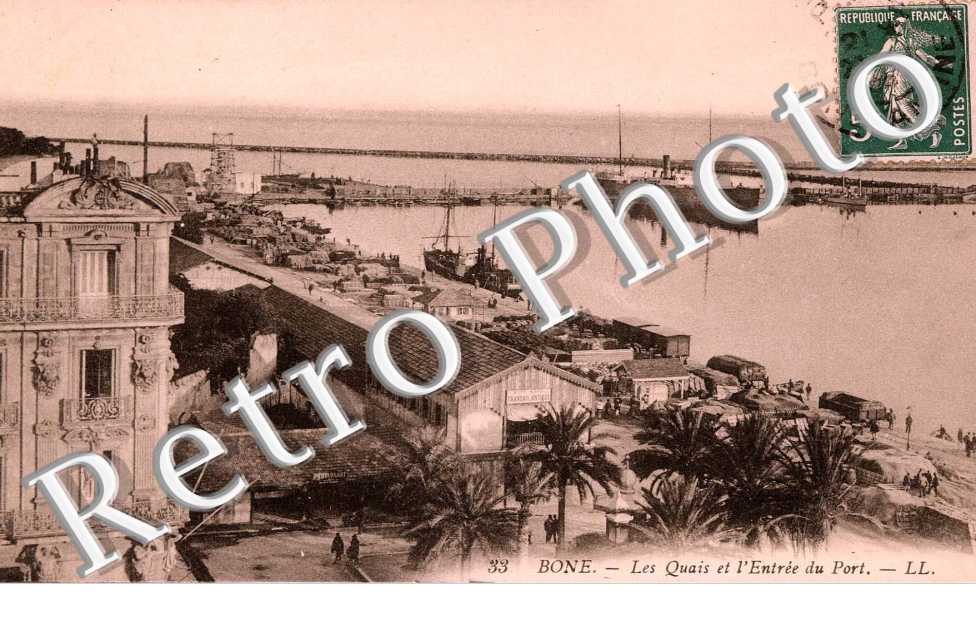les Quais de l'Entrée du Port