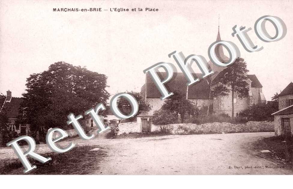L'EGLISE ET LA PLACE