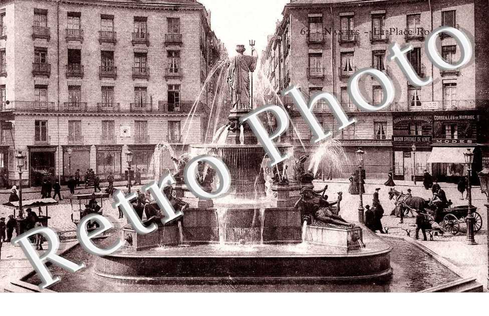 FONTAINE place Royale
