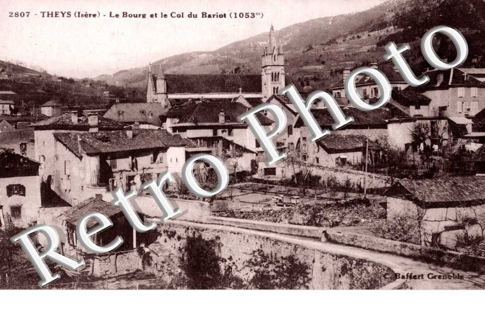 le bourg et le col du Bariot