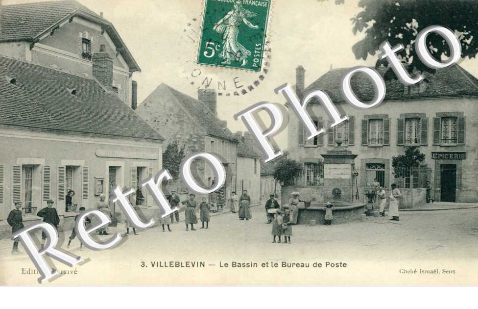 Le Bassin et le Bureau de Poste