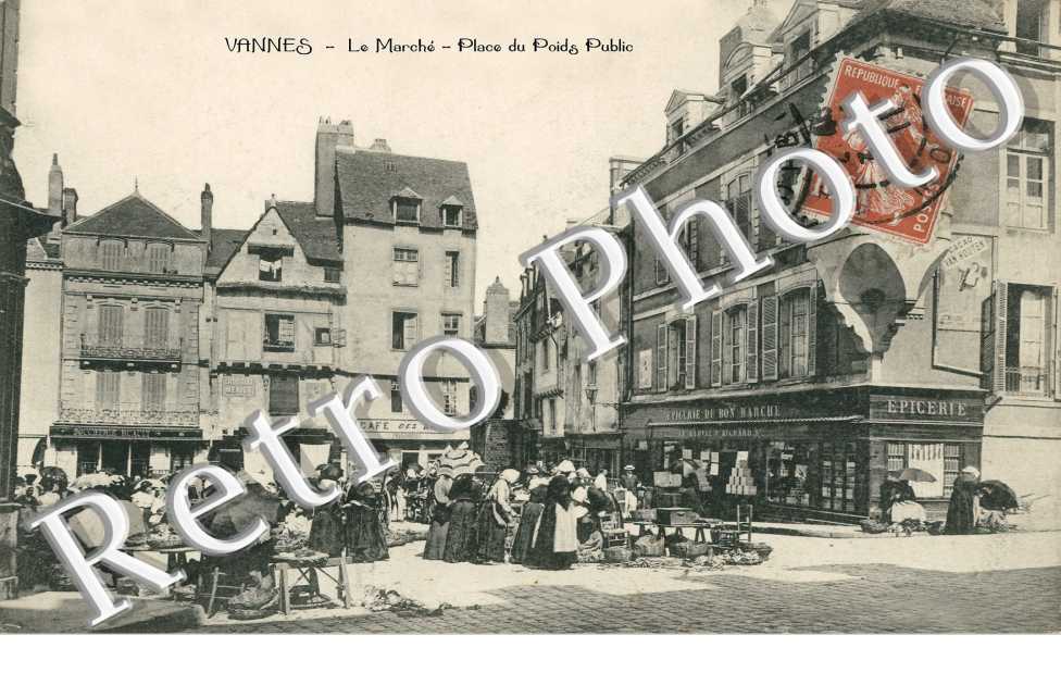 LE MARCHE LA PLACE DU POIDS PUBLIC