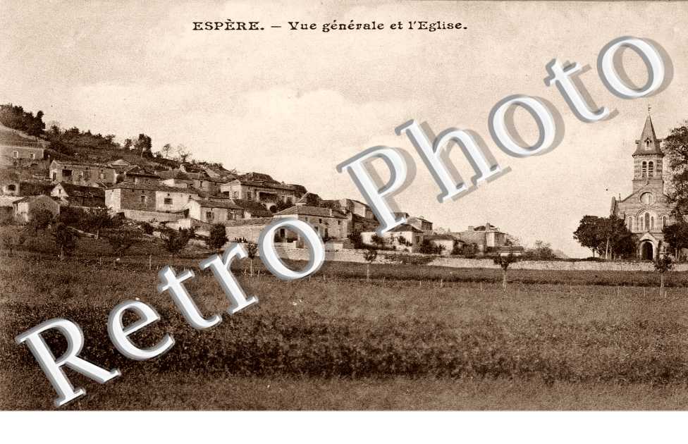 Vue generale et l'eglise