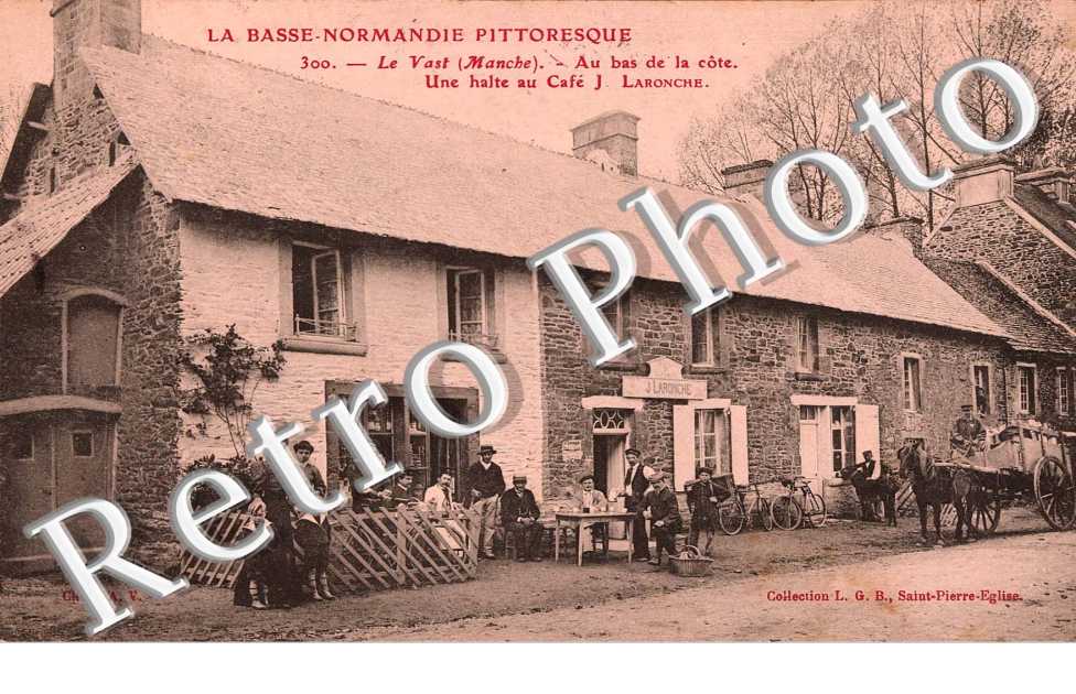 au bas de la cote, une halte au cafe J. Laronche