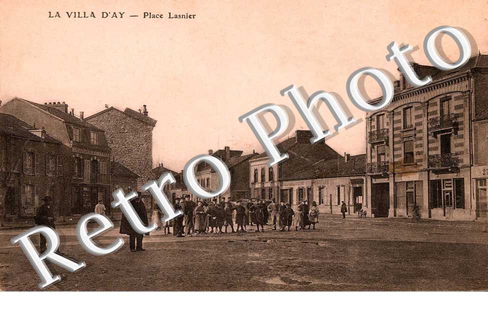 PLACE LA VILLA D'AY