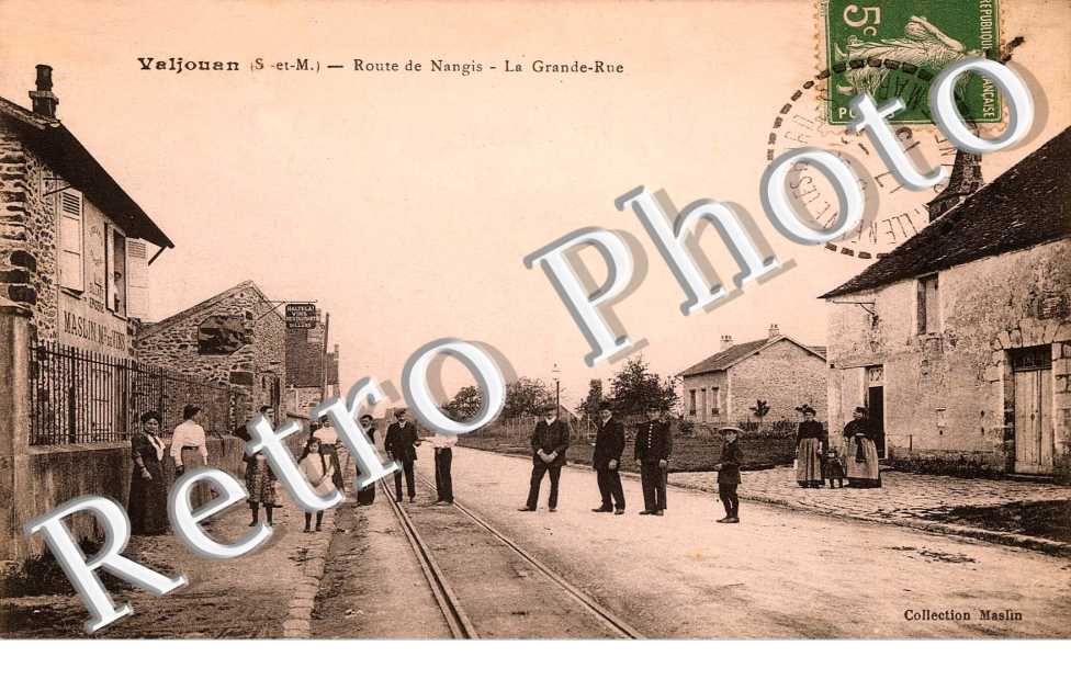 Valjouan - Route de Nangis - la grande rue