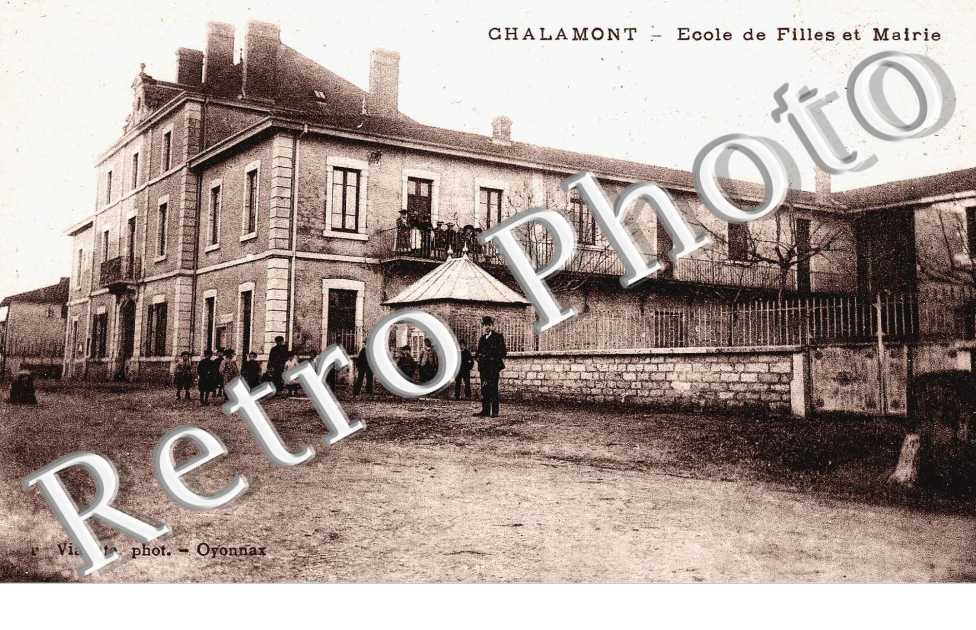 Ecole de filles et mairie