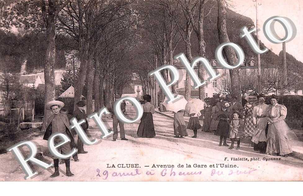 LA CLUSE. Avenue de la gare et l'usine