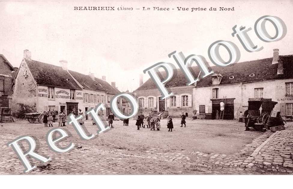 la place, vue prise du nord