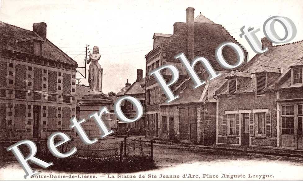 NOTRE DAME DE LIESSE STATUE DE JEANNE D'ARC PLACE 
