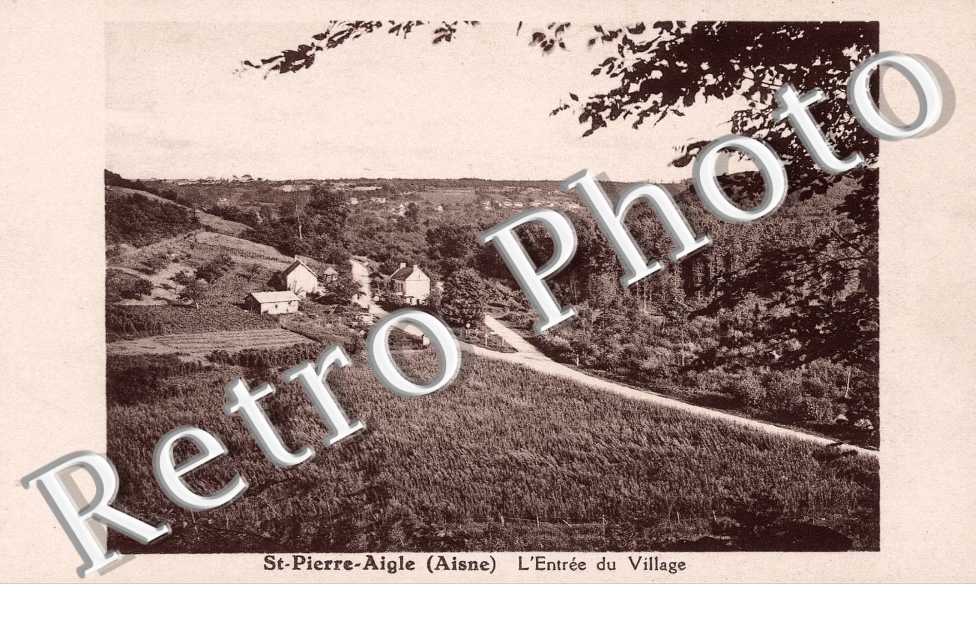 L'ENTREE DU VILLAGE