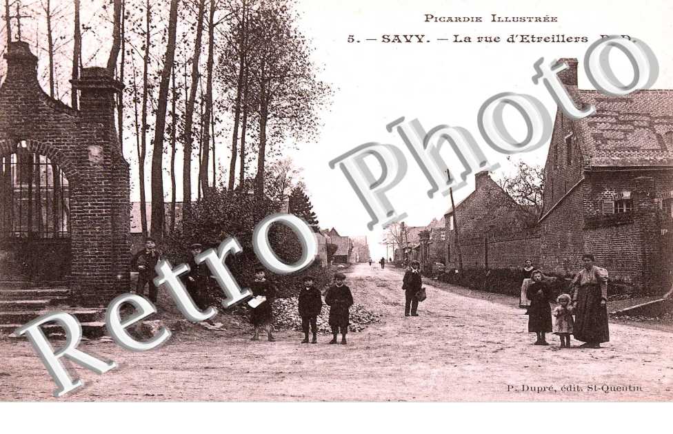 LA RUE D'ETREILLERS