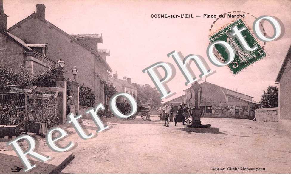 Cosne-sur-L'oeil place du marche