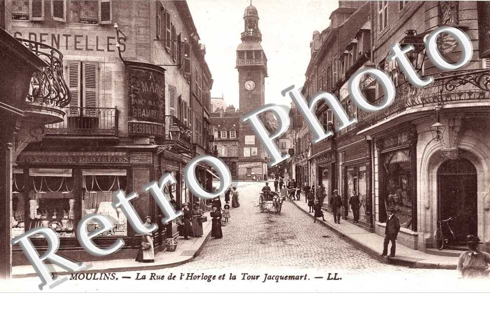 LA RUE DE L'HORLOGE