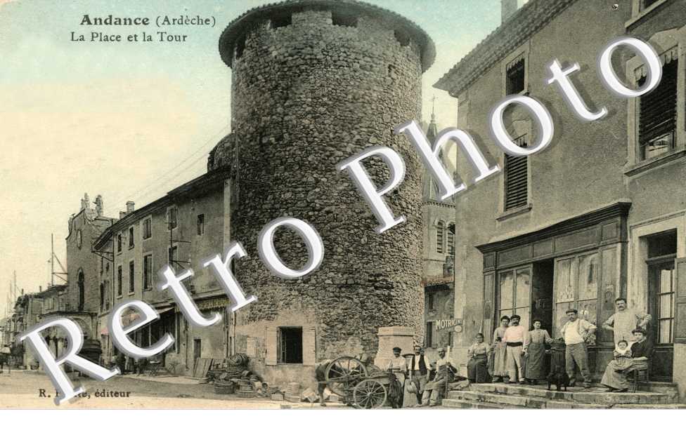 La Place et la tour