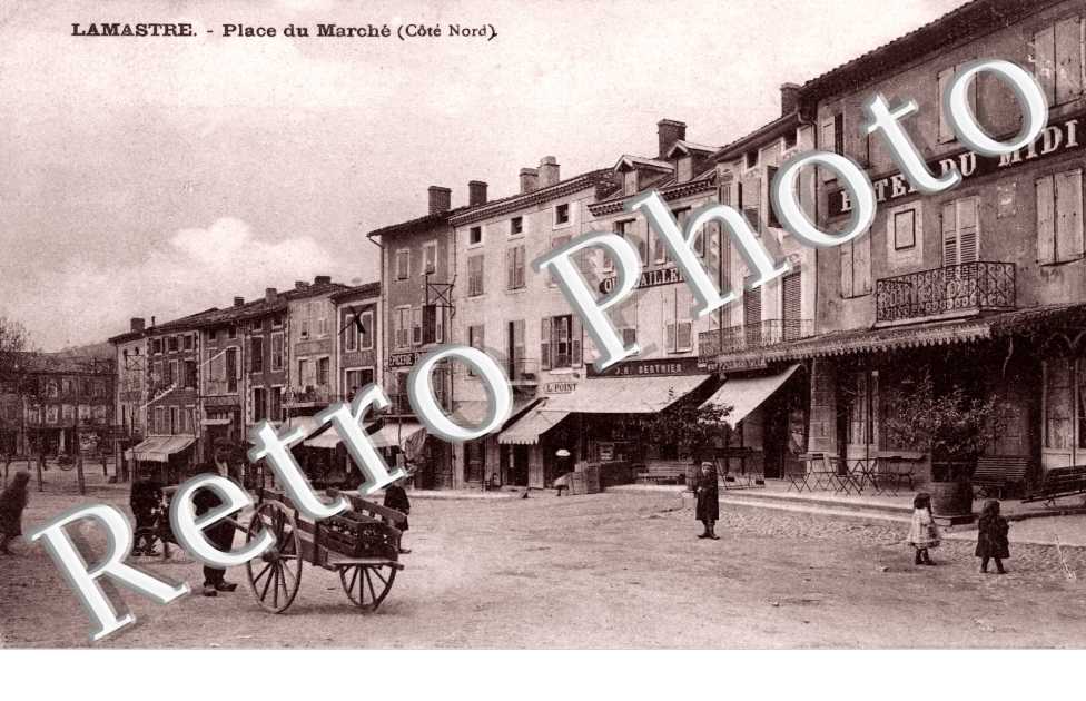 Place du Marche (cote Nord)