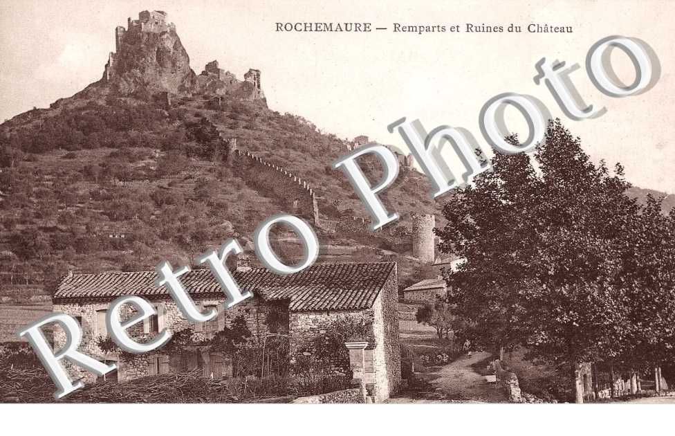 Remparts et ruines du Château