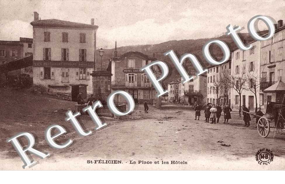 La place et les hotels