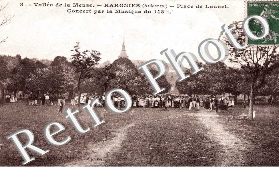 place de Launet, concert par la musique du 148e