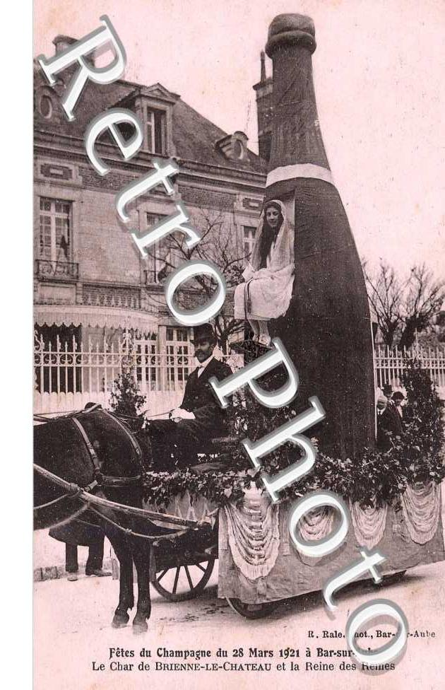 Fetes du Champagne du 28 mars 1921, le Char de Brienne le Chateau et la Reine des Reines