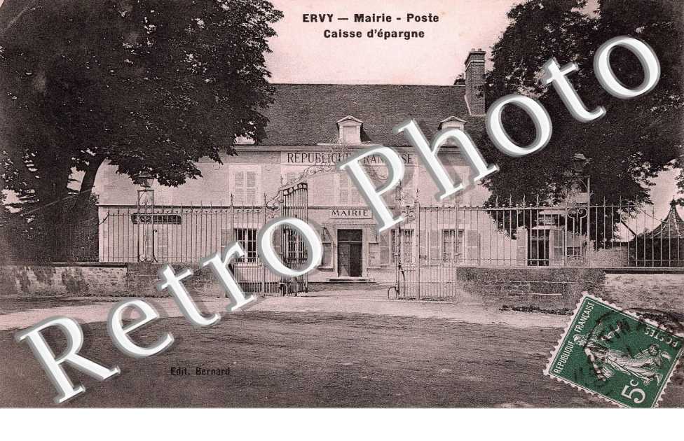 mairie, poste, caisse d'epargne