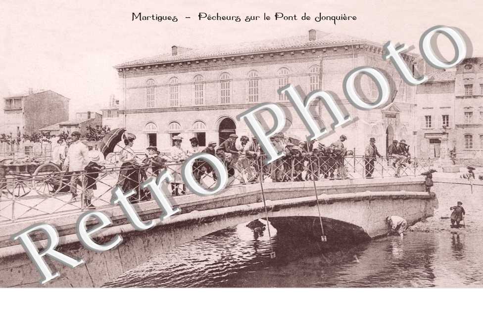 pecheurs au trident sur le pont de jonquiere