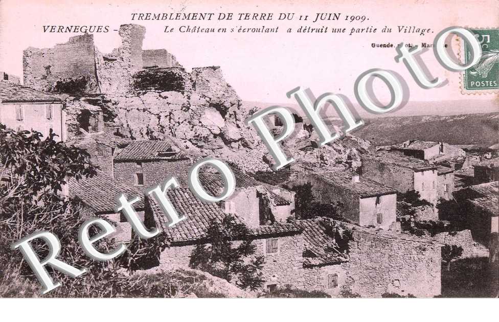 Tremblement de terre 1909 - le chateau en s'ecroulant a detruit une partie du village