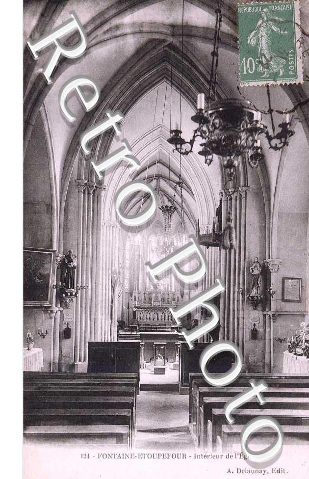 interieur de l'eglise