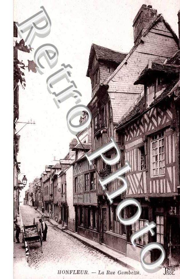 LA RUE GAMBETTA