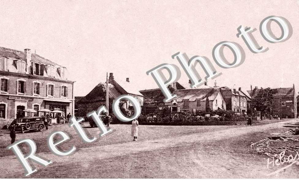 La place et l'hotel des voyageurs
