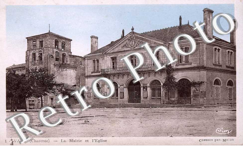 LA MAIRIE ET L'EGLISE