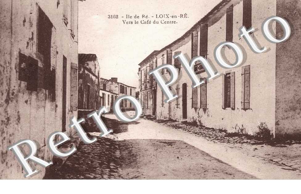 Ile de Re -  VERS LE Cafe  DU CENTRE