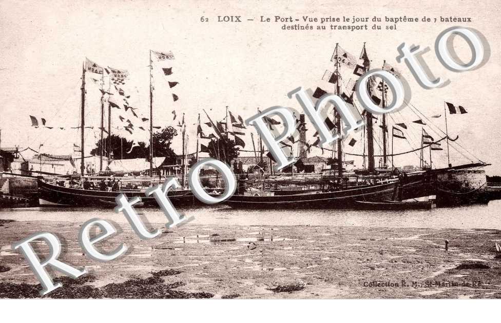 LE PORT. VUE PRISE le jour du bapteme de 7 bateaux dedstines au transport du sel