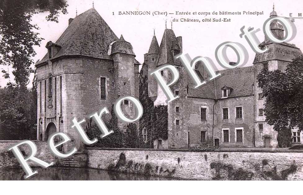 entree et corps de batiment principal du chateau
