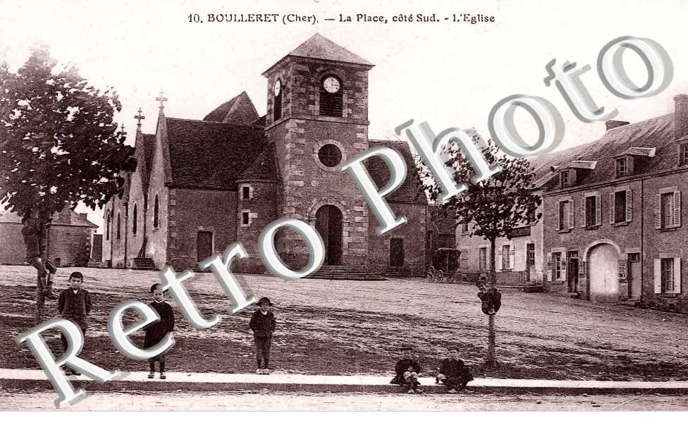 la place, l'eglise