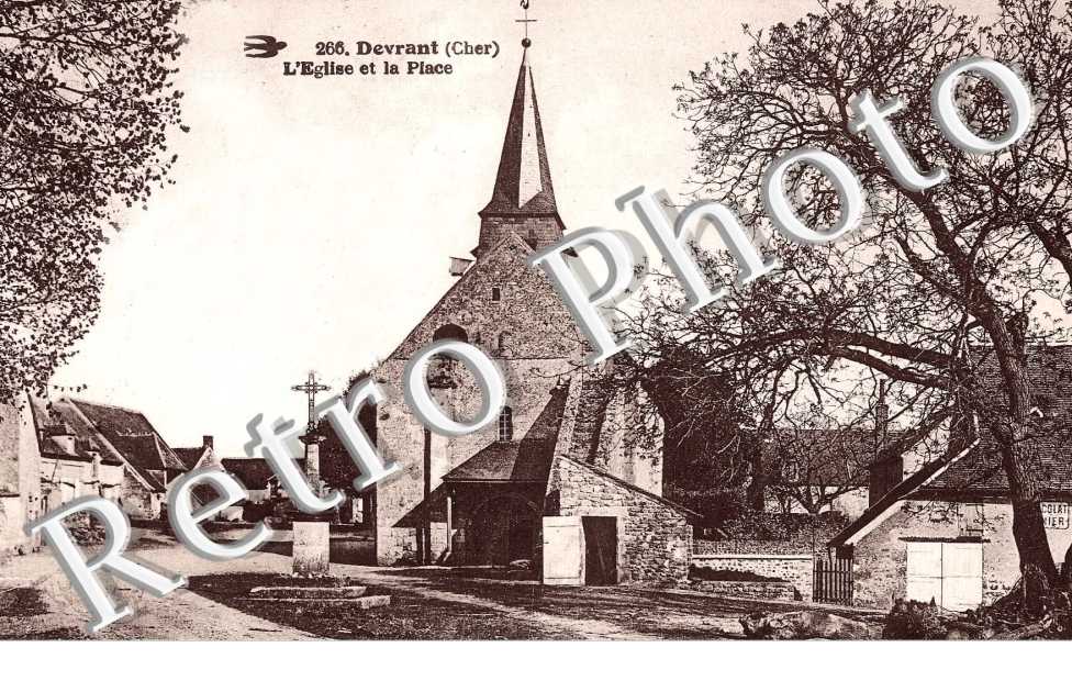 L'EGLISE ET LA PLACE