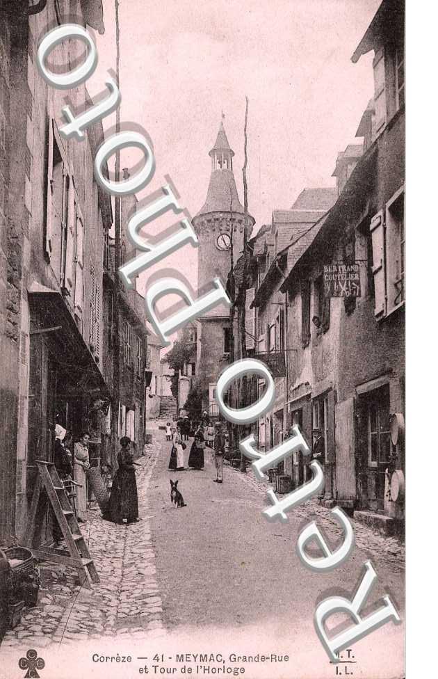 grande rue et tour de l'horloge