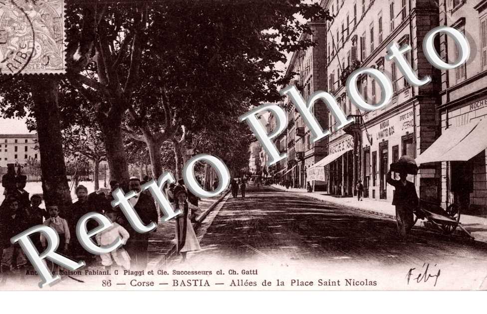 allees de la place Saint Nicolas