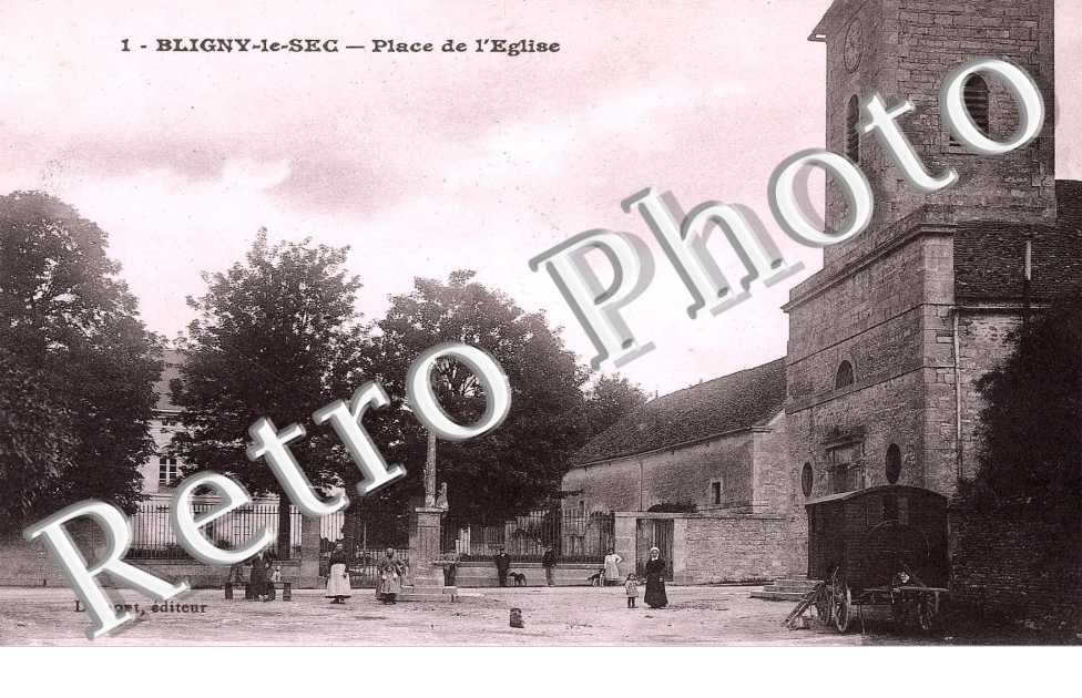 PLACE DE L'EGLISE