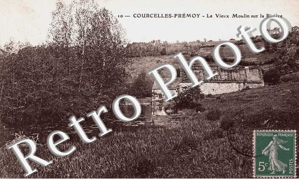 le vieux moulin sur la riviere