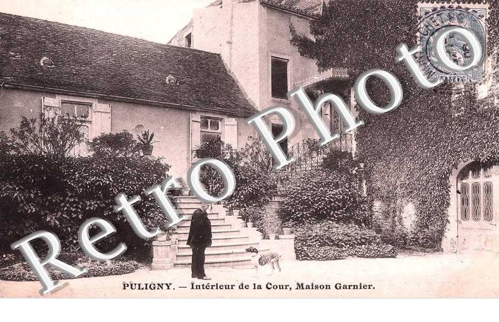 Interieur de la cour - Maison Garnier