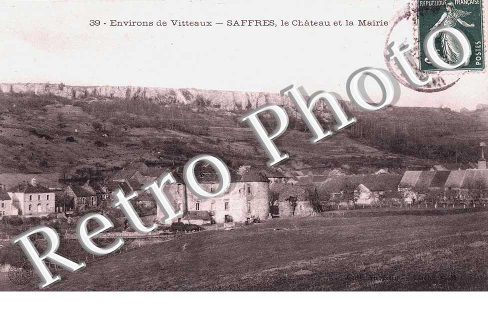 LE CHATEAU ET LA MAIRIE