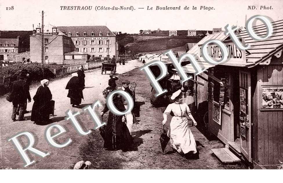 TRESTRAOU  -  LE BOULEVARD DE LA PLAGE